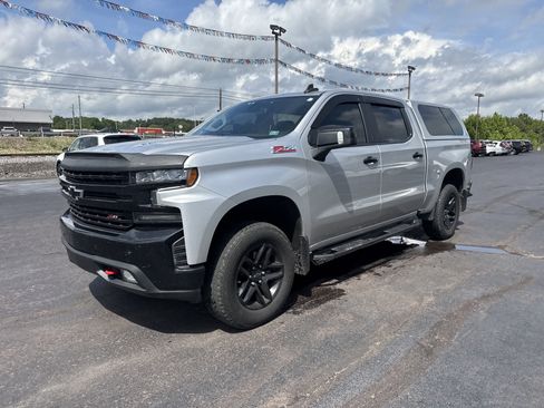 Used 2021 Chevrolet Silverado 1500 LT Trail Boss w/ Convenience Package II AWD/4WD image 8