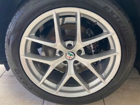 Used 2018 Alfa Romeo Stelvio Ti Sport image 31