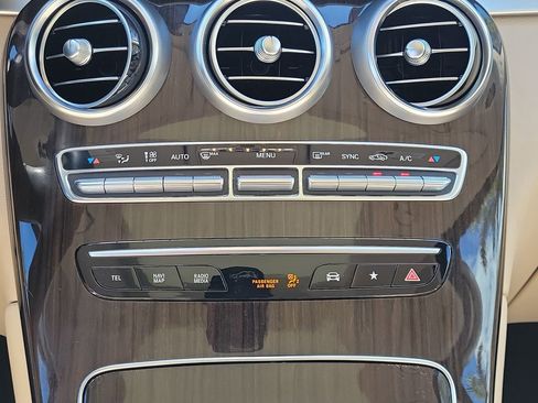 Certified 2022 Mercedes-Benz GLC 300 image 20