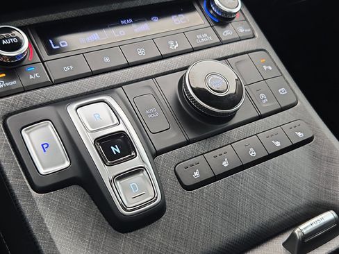 Used 2024 Hyundai Palisade Limited FWD image 28
