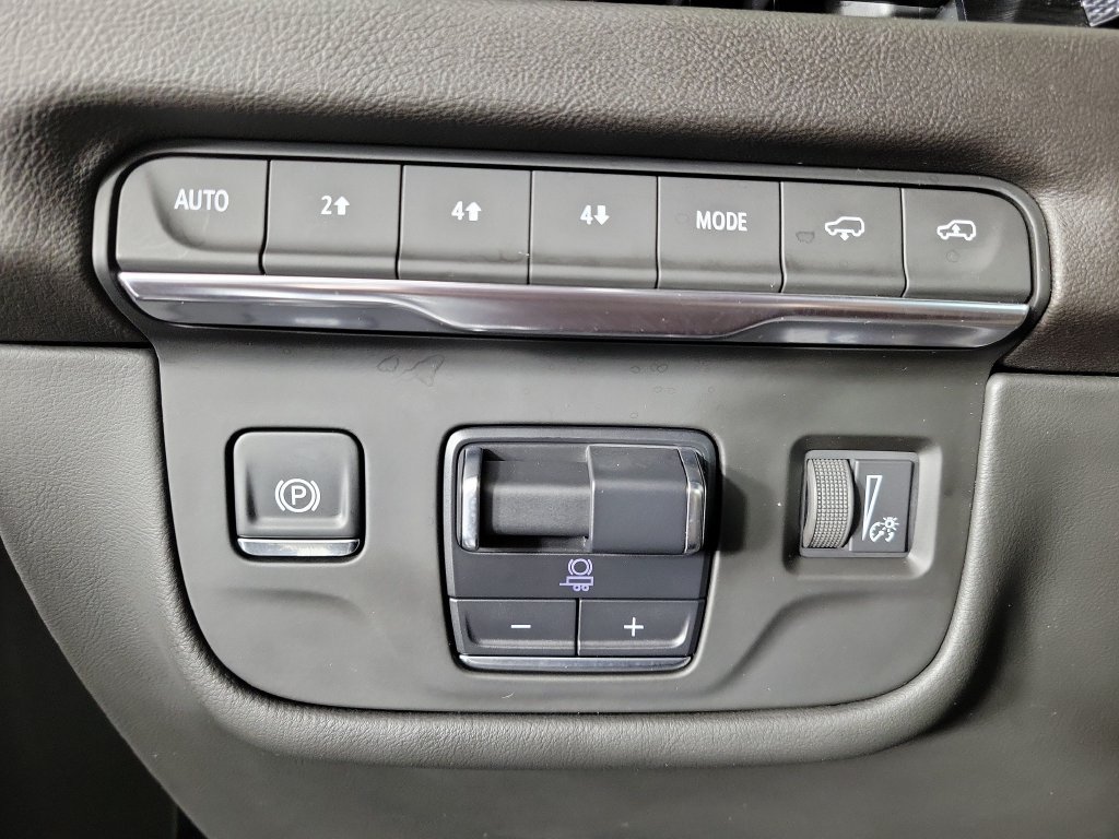 Certified 2025 Cadillac Escalade Sport w/ Touring Package AWD/4WD image 33
