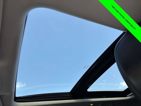 Used 2021 Jeep Cherokee Limited w/ Mopar Interior Package image 8