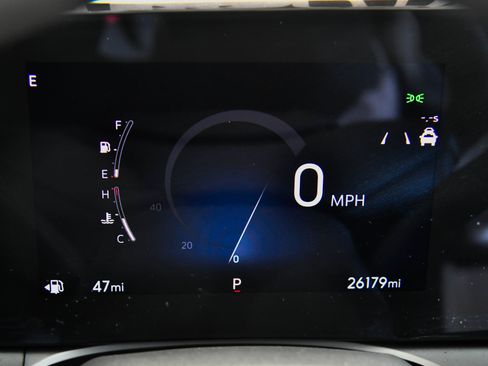 Used 2025 Buick Envista Preferred FWD image 30