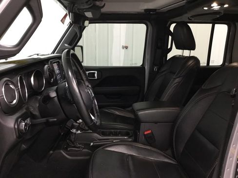 Used 2020 Jeep Wrangler Unlimited Sahara AWD/4WD image 10