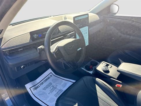 Used 2021 Ford Mustang Mach-E Premium image 10