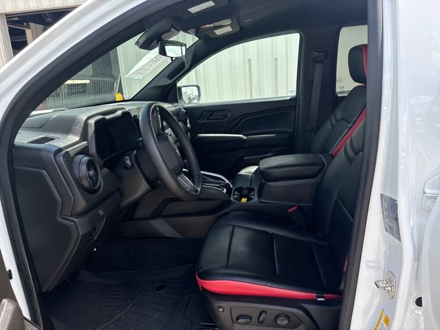 Used 2023 Chevrolet Colorado Trail Boss w/ Technology Package AWD/4WD image 9