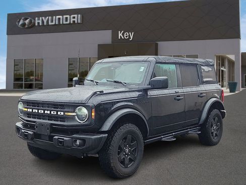 Used 2022 Ford Bronco Black Diamond image 7