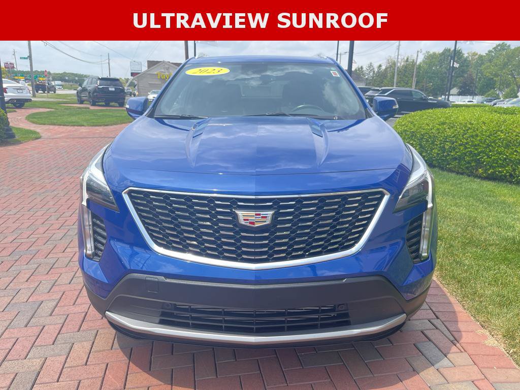 Used 2023 Cadillac XT4 Premium Luxury w/ Cold Weather Package AWD/4WD image 3