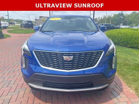 Used 2023 Cadillac XT4 Premium Luxury w/ Cold Weather Package AWD/4WD image 3