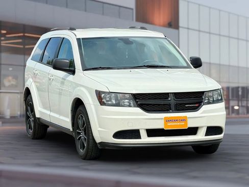 Used 2018 Dodge Journey SE w/ Popular Equipment Group FWD image 1