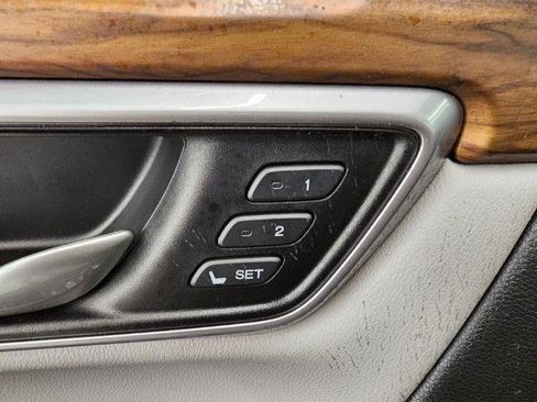 Used 2017 Honda CR-V Touring image 29