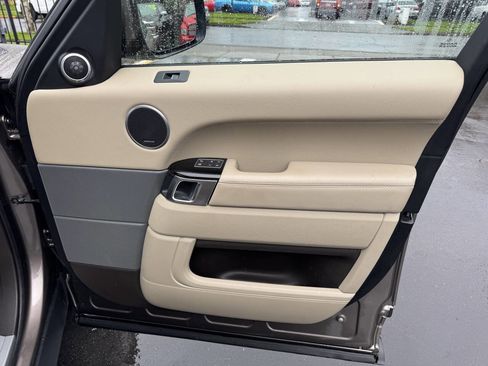 Used 2017 Land Rover Range Rover Sport HSE image 20