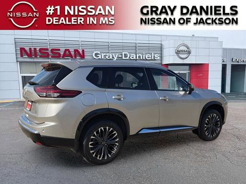 New 2026 Nissan Rogue Platinum image 2