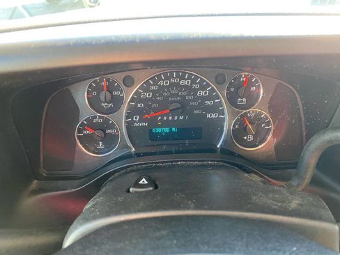 Used 2019 GMC Savana 2500 w/ Driver Convenience Package RWD image 16