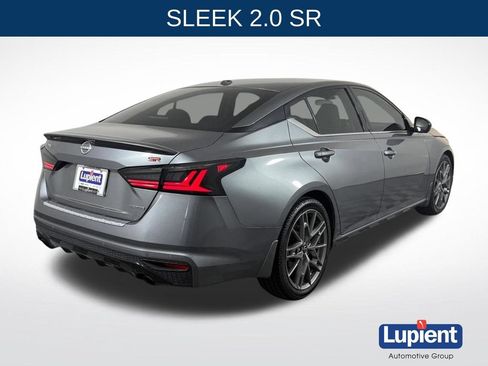 Used 2023 Nissan Altima 2.0 SR FWD image 4