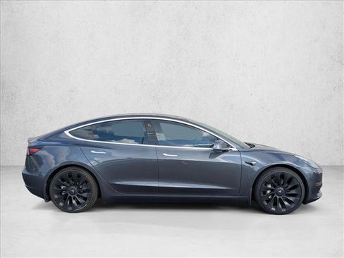 Used 2020 Tesla Model 3 Standard Range image 4