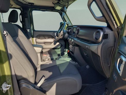 Used 2021 Jeep Gladiator Sport image 25