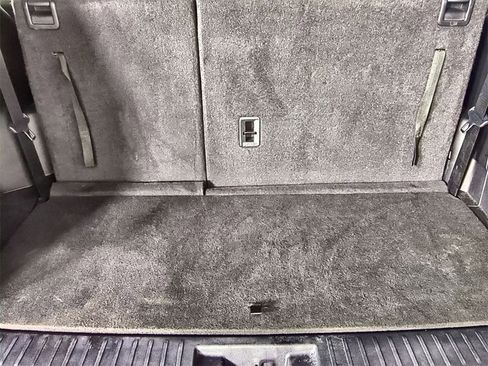 Used 2024 Toyota Highlander LE image 25