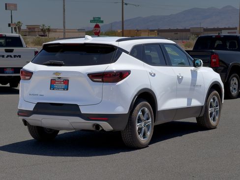 Used 2024 Chevrolet Blazer LT AWD/4WD image 5