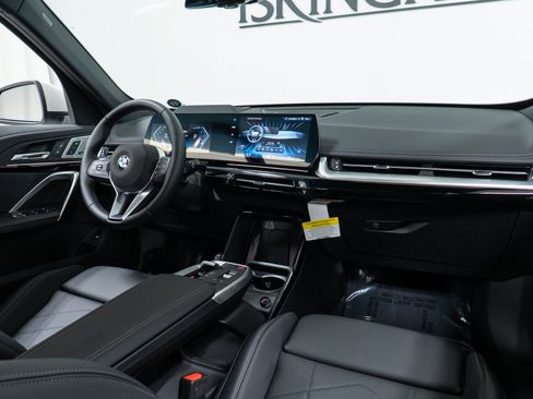 New 2025 BMW X1 xDrive28i w/ Technology Package image 14