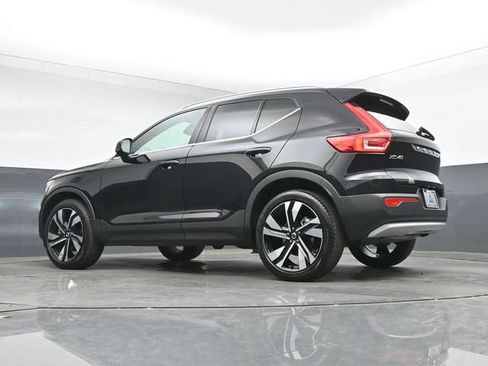 Used 2023 Volvo XC40 B5 Plus w/ Protection Package Premier AWD/4WD image 41