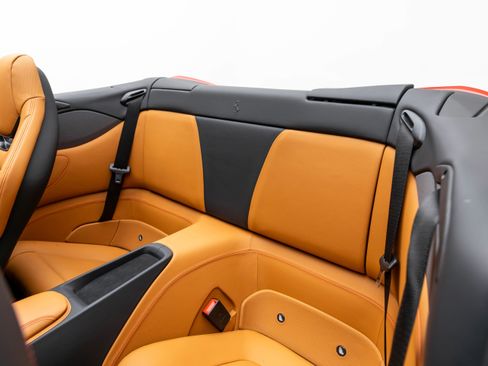 Used 2019 Ferrari Portofino image 60
