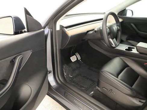 Used 2022 Tesla Model Y Performance AWD/4WD image 13