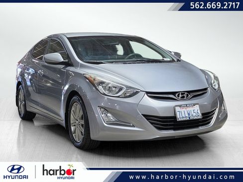 Used 2016 Hyundai Elantra SE w/ Option Group 02 FWD image 1
