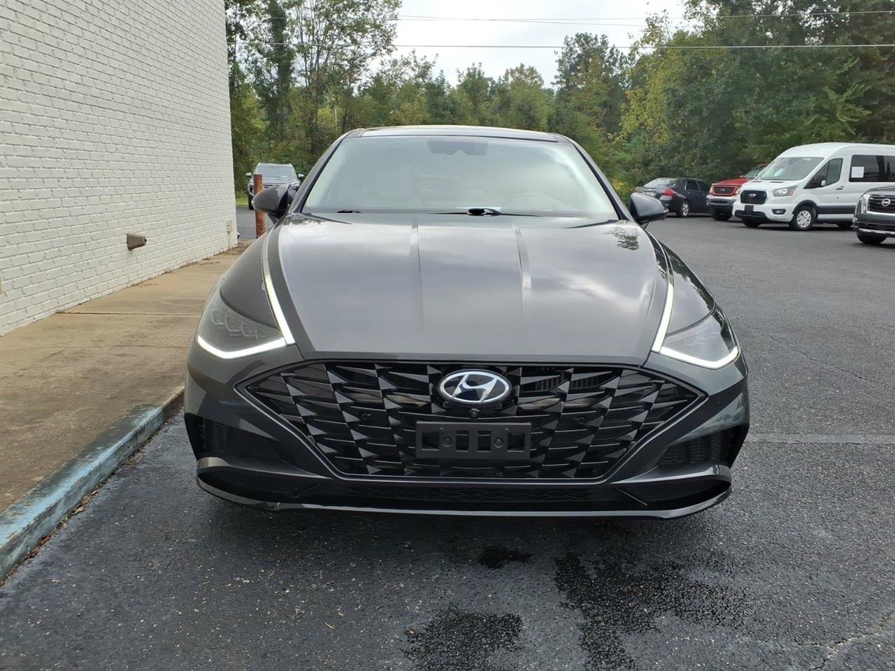 Used 2021 Hyundai Sonata Limited w/ Preferred Accessory Package FWD image 2