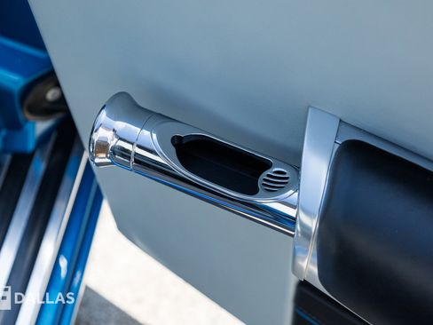 Used 2015 Rolls-Royce Phantom Drophead Coupe RWD image 35