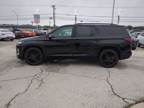 Used 2023 Chevrolet Traverse Premier w/ Redline Edition AWD/4WD image 5