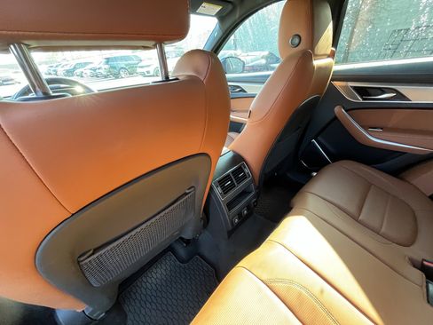 Certified 2026 Jaguar F-PACE R-Dynamic S image 33