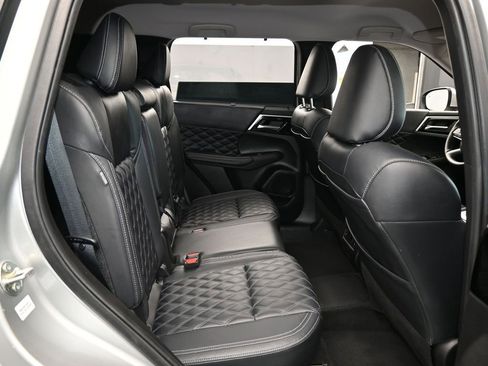 Used 2023 Mitsubishi Outlander SEL image 49