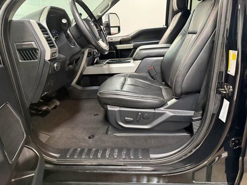 Used 2020 Ford F350 Lariat w/ Lariat Ultimate Package image 59