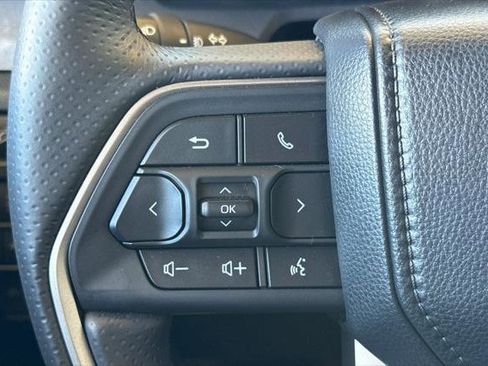 Certified 2025 Toyota 4Runner 4WD image 28