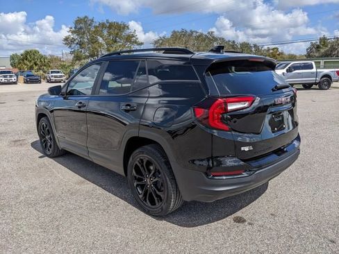 Used 2022 GMC Terrain SLE w/ Driver Convenience Package image 6