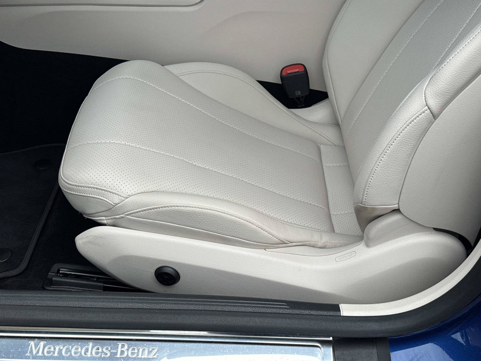 Certified 2024 Mercedes-Benz CLE 300 4MATIC Cabriolet image 13