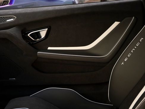 Used 2023 Lamborghini Huracan Tecnica RWD image 17