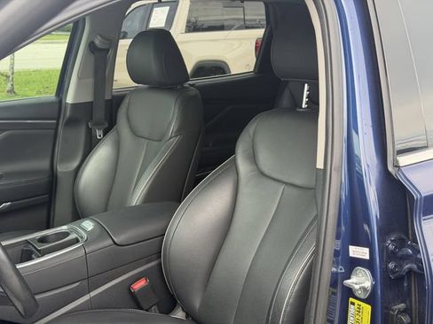 Used 2022 Hyundai Santa Fe SEL w/ Convenience + Premium Package FWD image 14