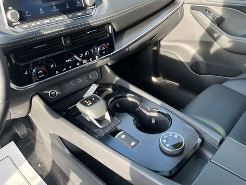 Certified 2023 Nissan Rogue SV w/ SV Premium Package image 26