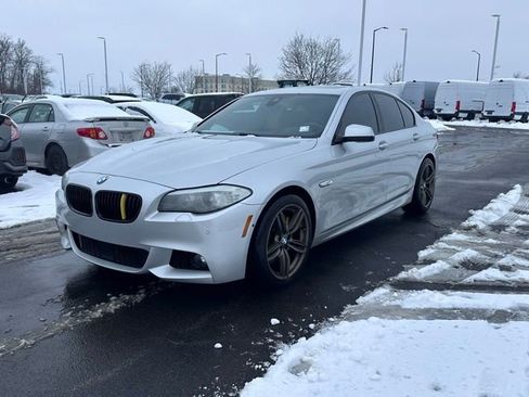 Used 2013 BMW 550i xDrive Sedan image 6