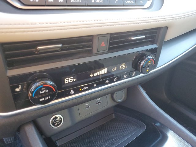 Certified 2023 Nissan Rogue SV w/ SV Premium B Package FWD image 22