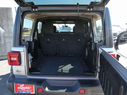 Used 2018 Jeep Wrangler Unlimited Rubicon image 17