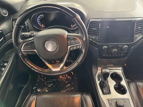 Used 2020 Jeep Grand Cherokee Overland image 28