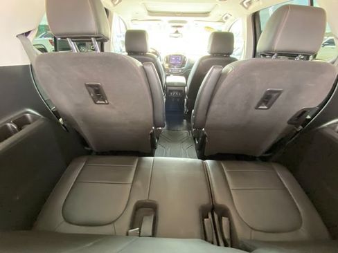 Used 2020 Chevrolet Traverse Premier w/ Redline Edition FWD image 18