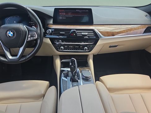 Used 2020 BMW 530i w/ Convenience Package RWD image 13