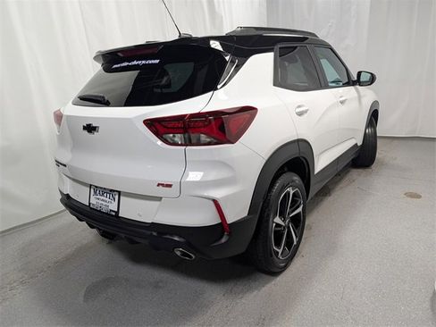 Certified 2023 Chevrolet TrailBlazer RS w/ Convenience Package image 3