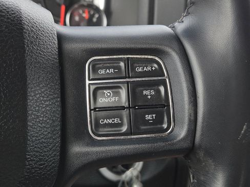 Used 2020 RAM 1500 Classic SLT w/ Luxury Group RWD image 20