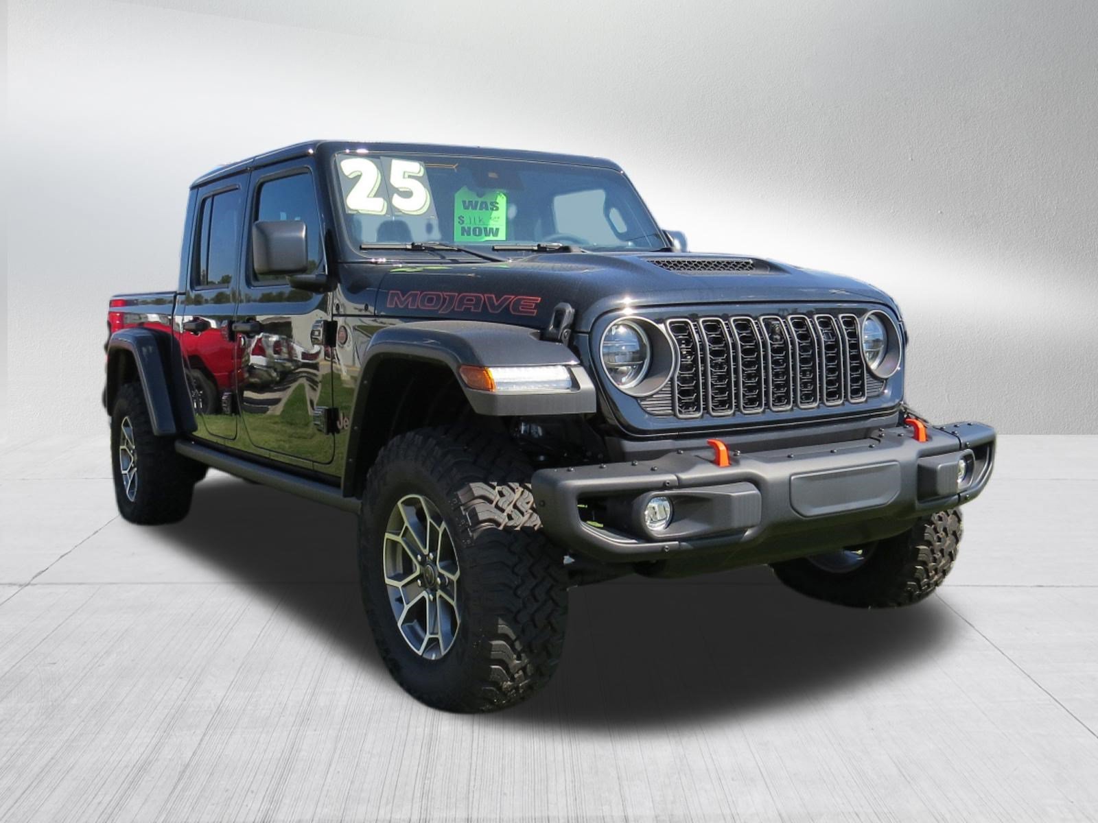 Used 2025 Jeep Gladiator Mojave AWD/4WD image 10