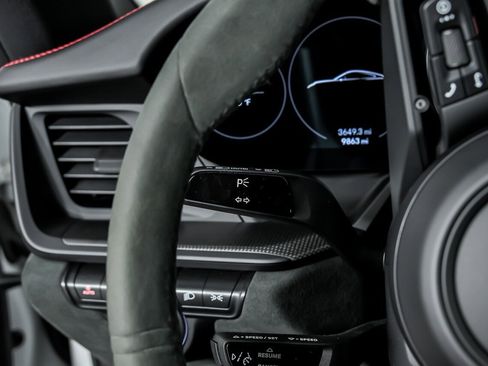 Used 2024 Porsche 911 Carrera GTS RWD image 28